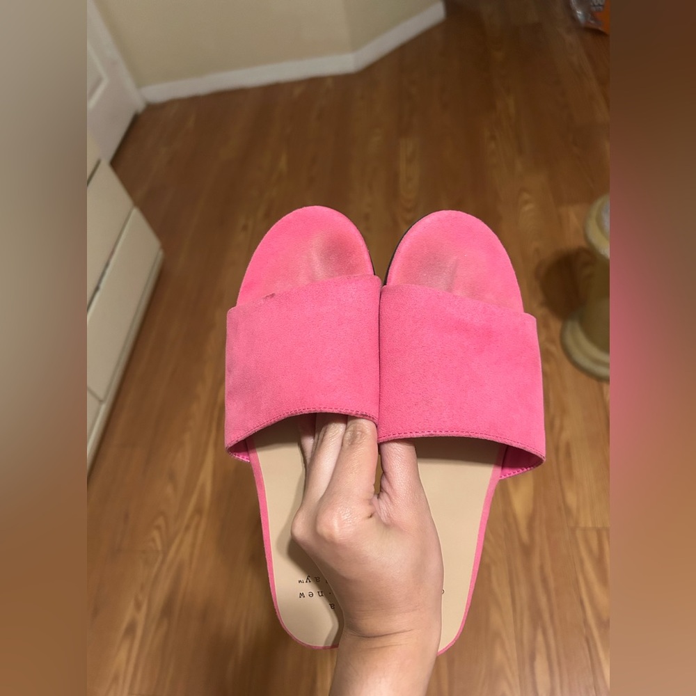 A new day pink slide sandals💓